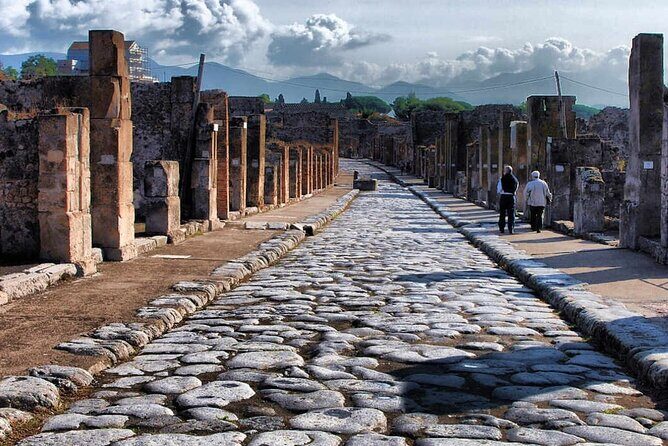 4 Hour Private Walking Tour in Pompeii with Villa Dei Misteri - Key Points