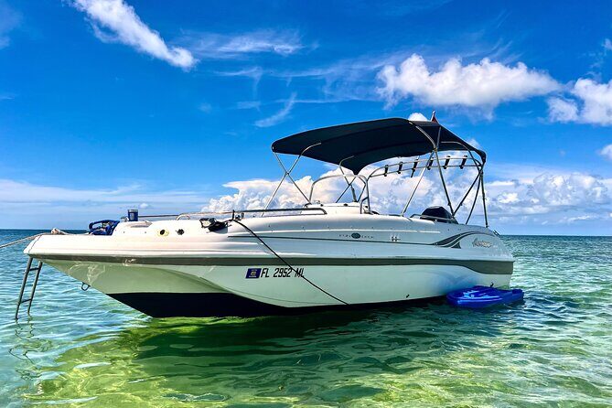 4 Hours 22' Hurricane Deck Boat Rental in Key West - Key Points