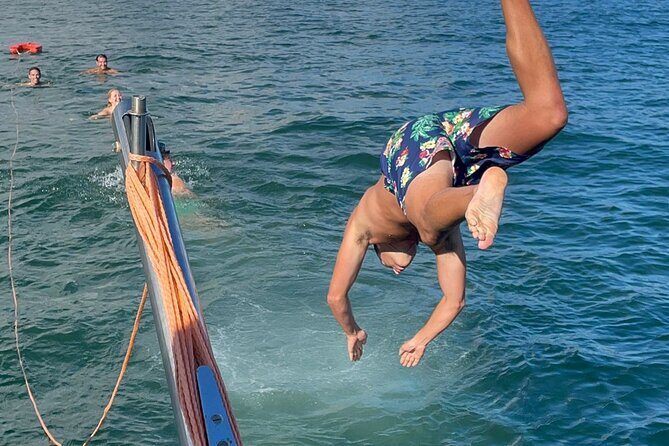 4 Hours Private Tour with Dives in Catamaran in Lisbon - Wrapping Up