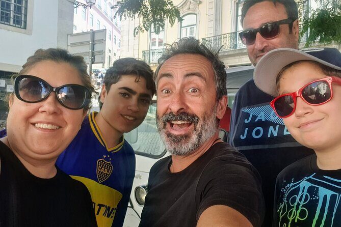 4 Hours Tuk Tuk Tour - 7 Hills Adventure in Lisboa - FAQs