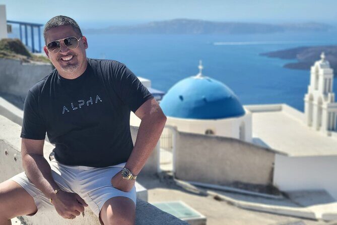 4 hrs PRIVATE island tour and photos, Oia and Blue domes - Wrapping It Up