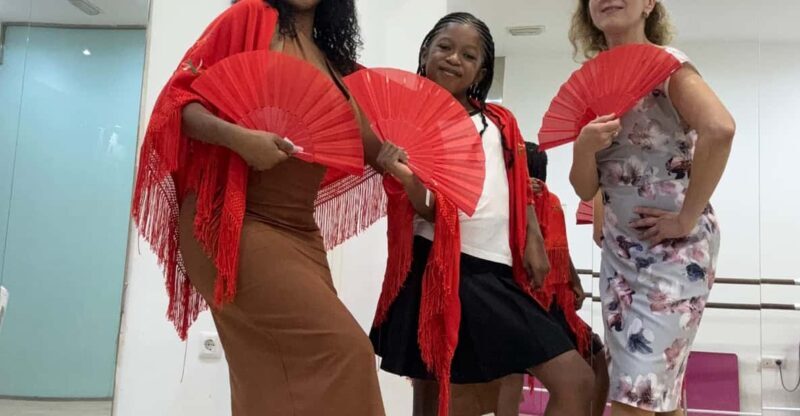 45 minutes flamenco dance class for family in Málaga - Personal Experience and Review Highlights