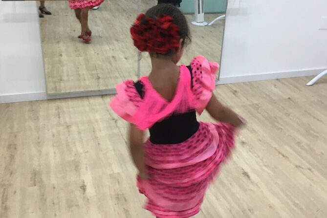 45 minutes flamenco dance class for family in Málaga - FAQs