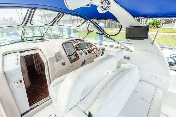 45ft 1 Hour FREE Miami Yacht Rental 3 to 6 Hours 13 People - FAQ