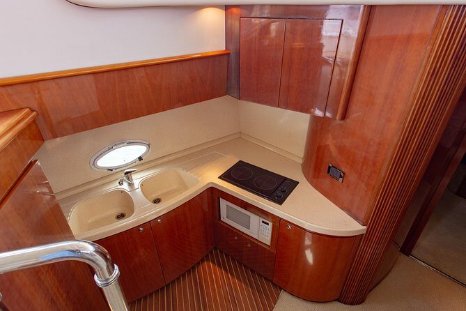 4H 42' Azimut Yacht All-Inclusive from Tulum & Playa del Carmen. - Who Is This Tour Best For?