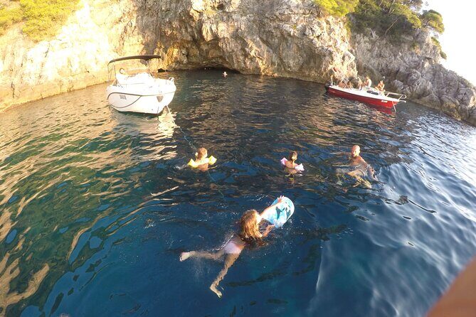 4h / 6h / 8h Elaphite Islands Tour with 7.5m/24FT SunDeck Boat - Who Will Love This Tour?