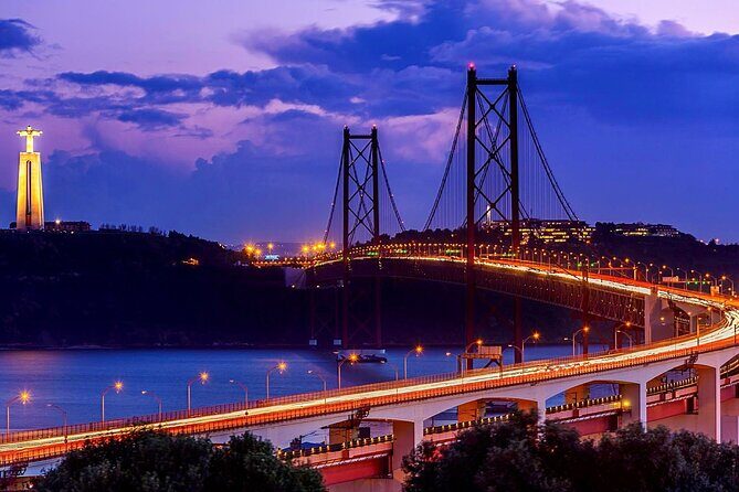 4h Exclusive Sail in Lisbon: Your Private Escape - Food and Drink