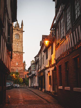 5-Day Heart of England, Wales & Yorkshire Small-Group Tour from London - FAQs