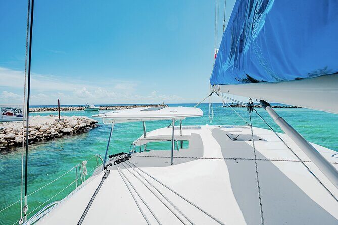 5-Hour 38'Luxury Catamaran All-Inclusive Tulum & Playa del Carmen - The Crew and Overall Service