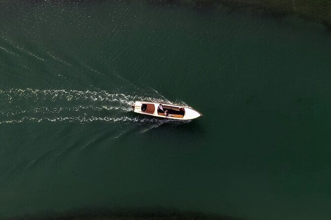 5-Hour Guided Tour of the Magic Islands by Vintage Boat in Venice - Exploring the Venice Lagoon from a Unique Perspective