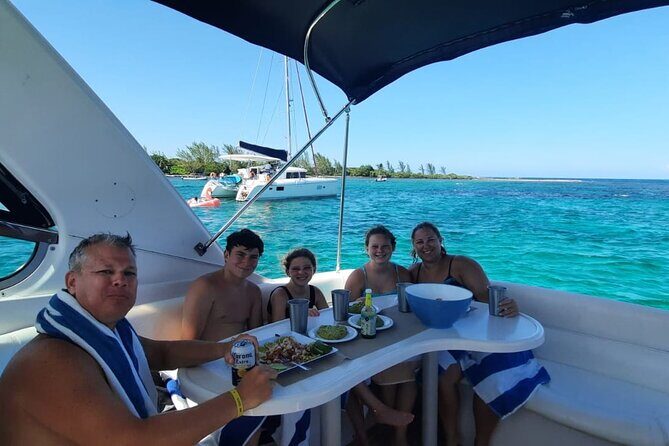 5-Hour Private 40' Yacht 2-Stop Tour to In-Ha reef with Food, Drinks & Snorkel - A Closer Look at the Experience