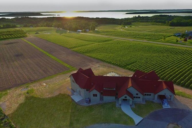 5-Hour Traverse City Wine Tour: 4 Wineries on Old Mission Peninsula - A Closer Look at the Tour