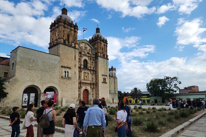 5 Hours Guided Day of The Dead Evening Walking Tour in Oaxaca - Who Is This Tour Best For?