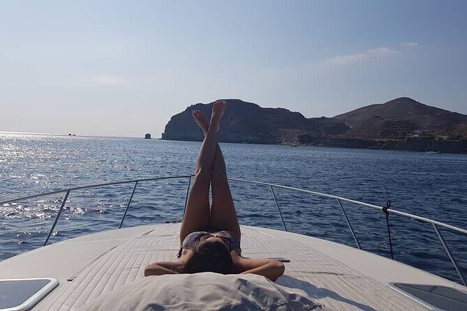 5 Hours Santorini Private Luxury Cruise with BBQ and Drinks - The Stopover at Oia or Thirasia Island