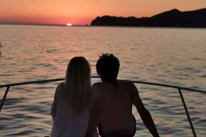 5 Hours Santorini Private Luxury Cruise with BBQ and Drinks - Limitations and Considerations