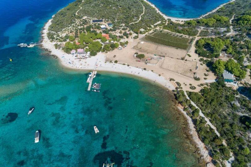 5 islands Private Boat Tour:Blue Cave,Hvar&Pakleni islands - Key Points