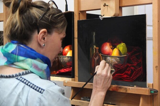 5 Mornings Still Life Painting Guided Workshop in Florence - The Setting and Group Dynamics