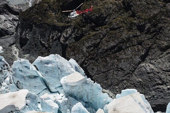 50-Minute Glacier Explorer & Earnslaw Burn Flight, Queenstown - The Experience with the Pilot