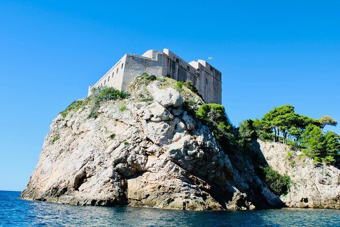 50-minute Panoramic Cruise of Dubrovnik with English Audio Guide - Diving Into the Experience