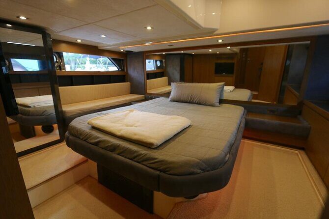 52' Azimut Yacht Charter - The Cost: Is It Worth the Price?