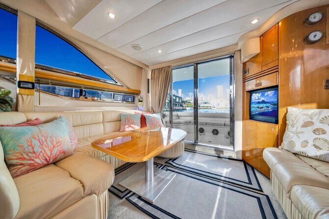 55ft 1 Hour FREE Miami Yacht Rental 3 to 6 Hours 13 People - FAQs