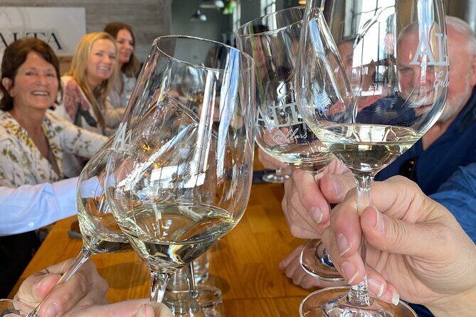 6 Hours Guided Leavenworth Wine Tour - Scenic Views and Atmosphere