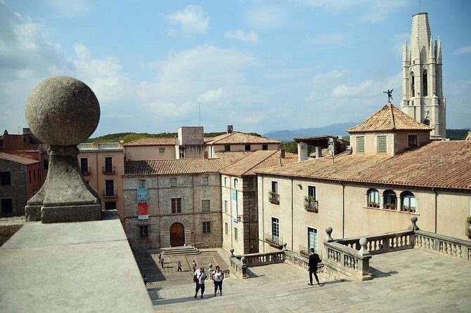 6 hours private tour of Girona: GAME OF THRONES from Barcelona with pick up - Frequently Asked Questions
