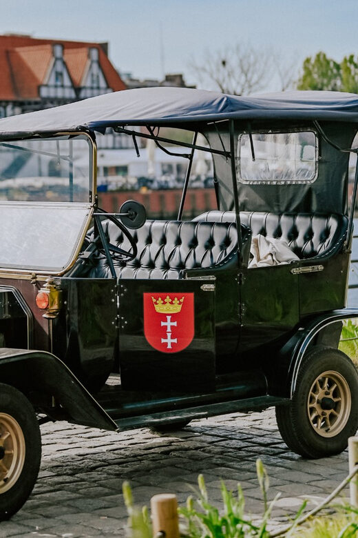 60 min of sightseeing in retro cars, Gdansk - An honest look at the Gdansk retro car tour