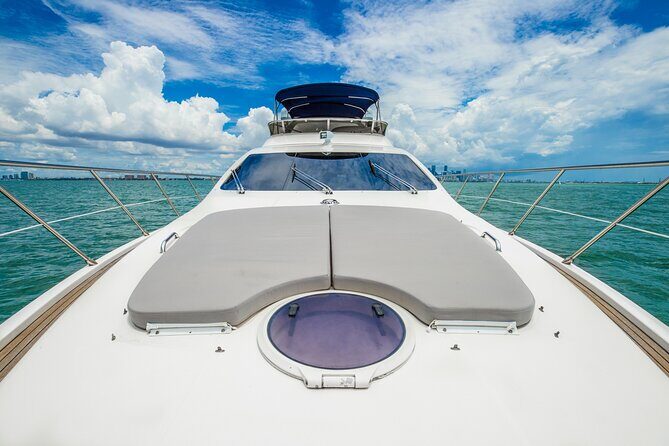 62' Azimut Yacht Charter - What to Expect from the Yacht Experience