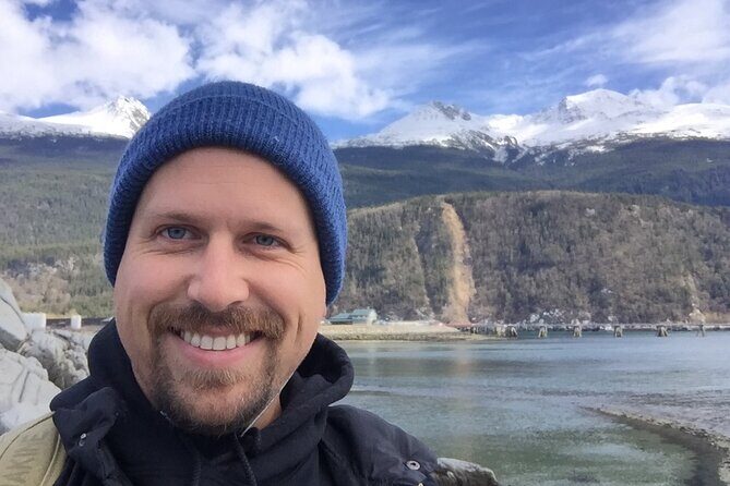 7 Hour Private Emerald Lake Van Excursion - An Overview of the Tour Experience