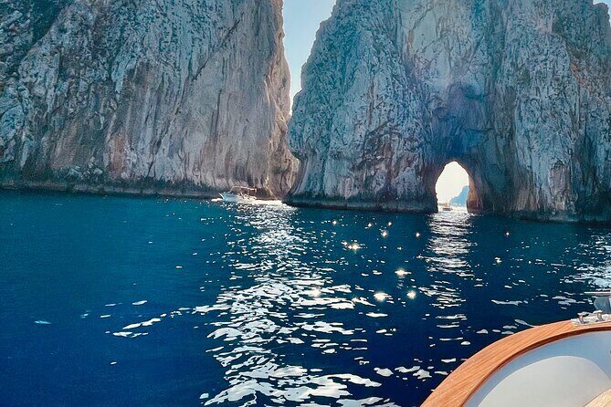 7 Hours Private Boat Experience on Capri from Positano - Exploring the Itinerary in Detail