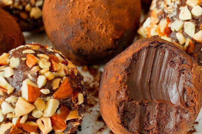 75 Minute Jacksonville Candy and Cocktail Guided Class - A Closer Look at What to Expect