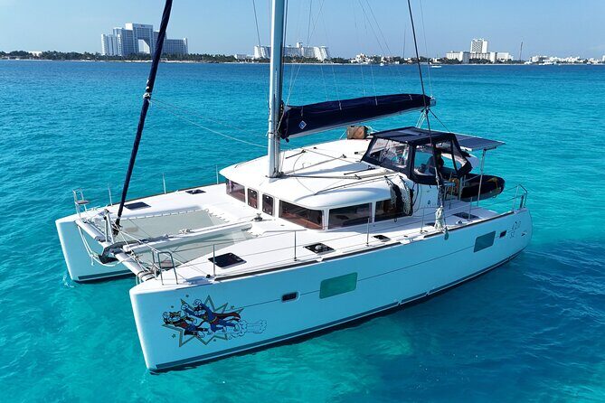 7hrs 42ft Luxury Catamaran Private Charter Cancun to Isla Mujeres - A Relaxed Look at the 7-Hour Luxury Catamaran Private Charter from Cancun to Isla Mujeres