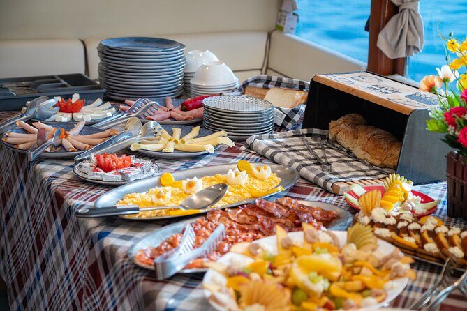 8-day/7-night Corfu Cruise - Day 4: Antipaxos and Its Secluded Coves