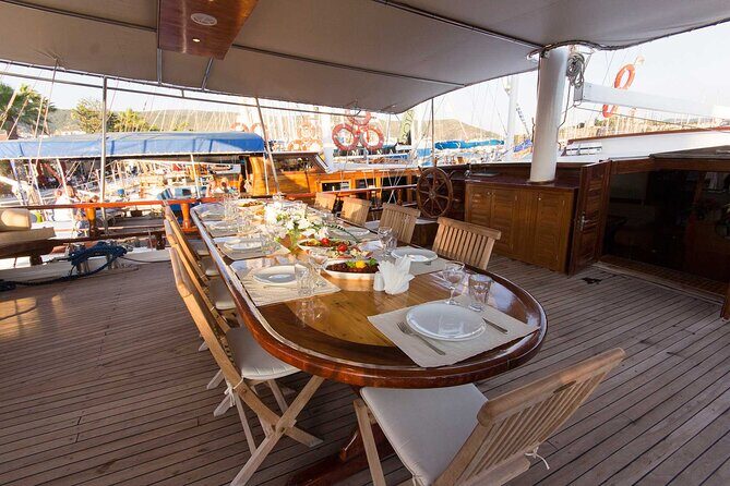 8-day/7-night Corfu Cruise - Day 6: Lakka and the Captain’s Dinner