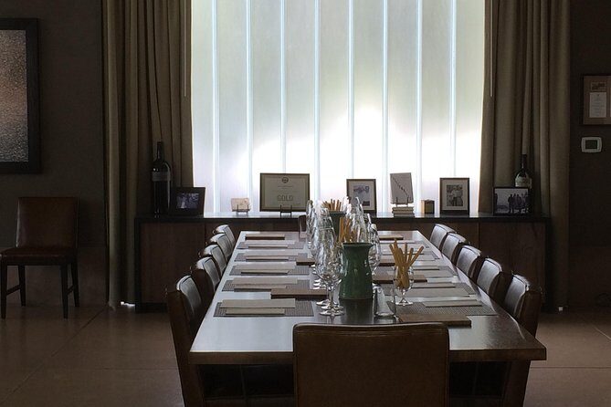 8-Hour Exclusive Wine Tour Experience for up to 6 Guests / Napa-Sonoma - Key Points