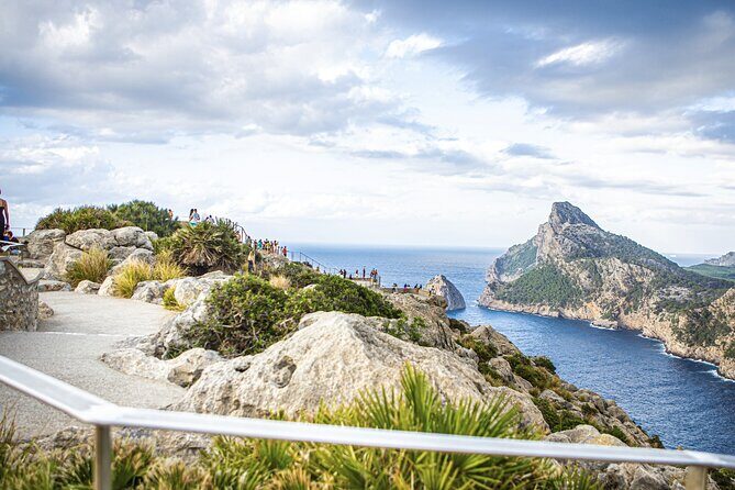 8-Hour Formentor and Sineu Market with boat trip Tour in Mallorca - Mallorca’s 8-Hour Formentor and Sineu Market Tour: A Practical Guide for Curious Travelers