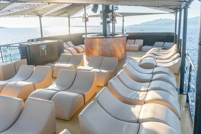 8-hour tour of the La Maddalena Archipelago Ponte VIP - A Closer Look at the La Maddalena VIP Tour