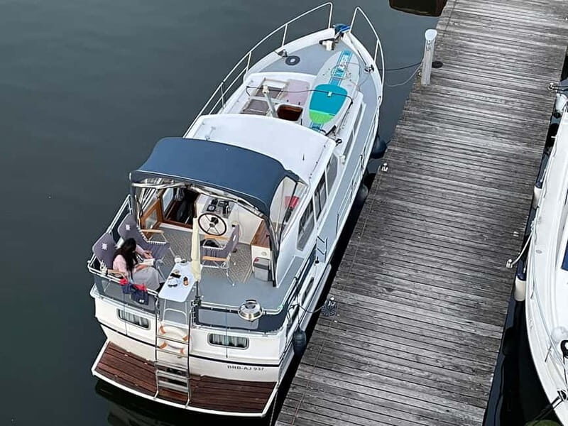 8h Private Wannsee Lake and Werder Yacht Cruise - Who Should Consider This Experience?