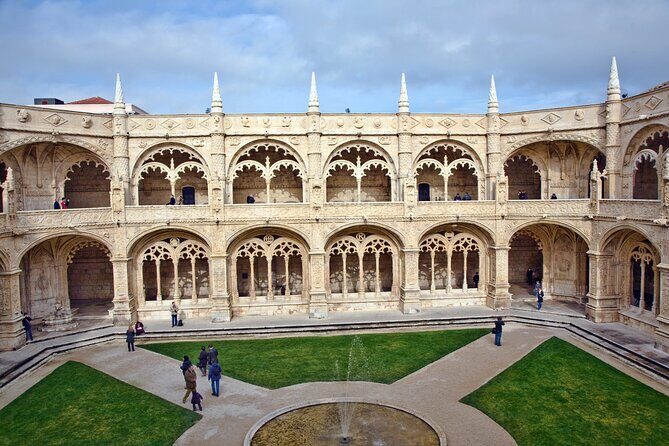 9 hours Lisbon Private Tour of Palaces, Monasteries, and Churches - Is This Tour Right for You?