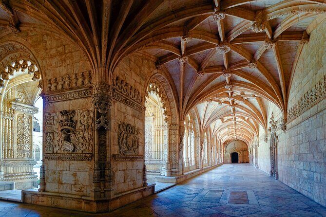 9 hours Lisbon Private Tour of Palaces, Monasteries, and Churches - Frequently Asked Questions
