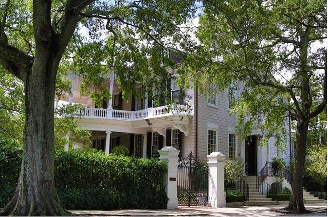 90 Minute Sightseeing Bus Tour of Historic Charleston - Meeting Point and Logistics