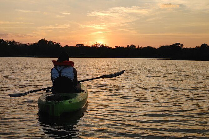 90-Minute Sunset paddle at Secret Lake Guided Kayak Tour in Casselberry - Key Points