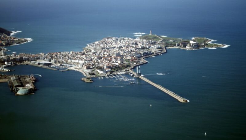 A Coruña: Private Walking Tour with Local Guide - Getting to Know the Tour in Detail