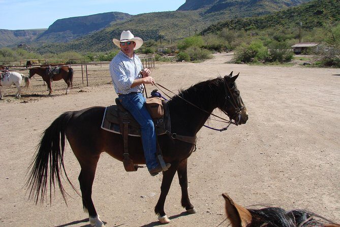 A Day In The Old West Adventure including Horseback Ride and Cowboy Lunch - Who Should Consider This Tour?