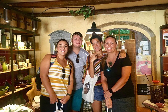 A Food Tour Through History: Experience The Old City Of Geneva - Key Points