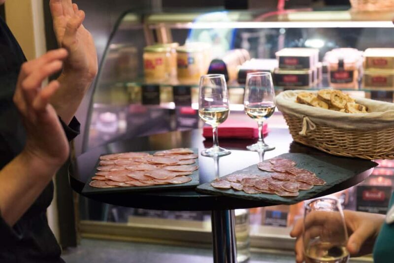 A gourmet and theatrical tour of Les Halles Paul Bocuse - Group Size, Accessibility, and Practicalities