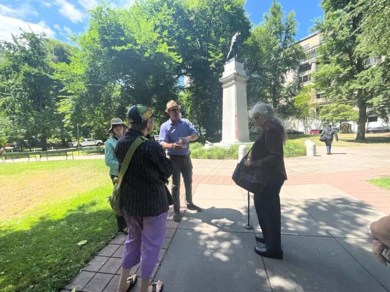 A Guided Walking Tour of Vibrant Downtown Portland - Key Points