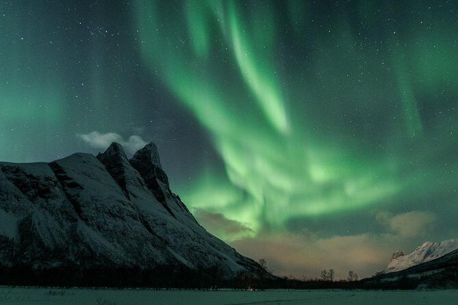 "a journey in search of the Northern Lights" | Photography - A Closer Look at the Experience