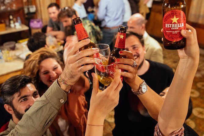 A Magical Evening in Barcelona: Private City Tour - Key Points